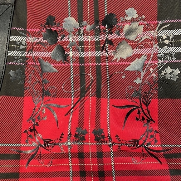 Rare - Victoria SecretsVictoria's Secret Limited Edition Striped Pink Canvas Bea - Picture 4 of 11